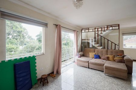 Casa à venda com 207m², 5 quartos e 2 vagas Casa à venda com 207m², 5 quartos e 2 vagasSala