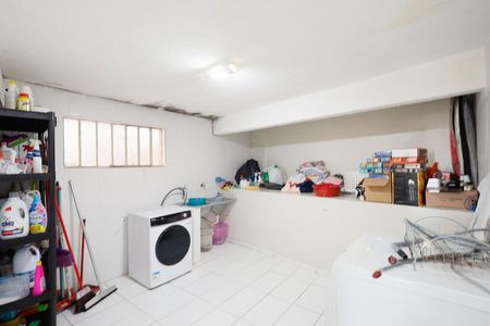 Casa à venda com 207m², 5 quartos e 2 vagas Casa à venda com 207m², 5 quartos e 2 vagasÁrea de Serviço