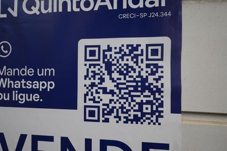 Casa à venda com 207m², 5 quartos e 2 vagas Casa à venda com 207m², 5 quartos e 2 vagasCódigo