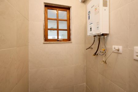 Casa à venda com 207m², 5 quartos e 2 vagas Casa à venda com 207m², 5 quartos e 2 vagasLavabo