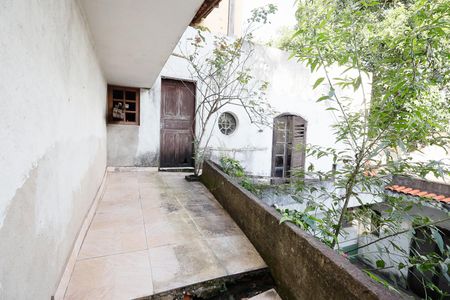 Casa à venda com 207m², 5 quartos e 2 vagas Casa à venda com 207m², 5 quartos e 2 vagasQuintal