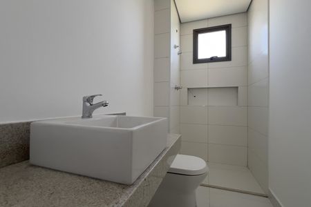 Apartamento à venda com 150m², 3 quartos e 3 vagasBanheiro da Suíte 1