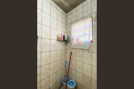 Casa à venda com 156m², 2 quartos e 2 vagasBanheiro 