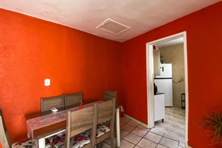 Casa à venda com 156m², 2 quartos e 2 vagasCozinha 