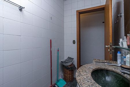 Casa à venda com 100m², 3 quartos e 2 vagasbanheiro social_4
