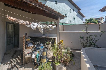 Casa à venda com 100m², 3 quartos e 2 vagas terraço sobre a área de serviço_4