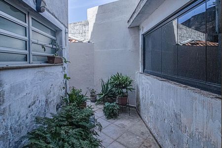 Casa à venda com 100m², 3 quartos e 2 vagascorredor  lateral para a garagem_1