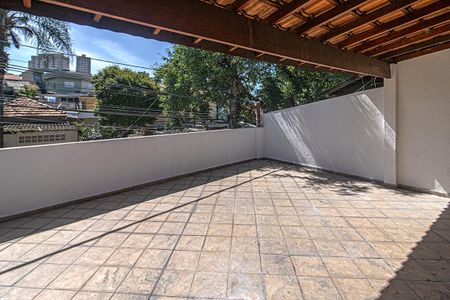 Casa à venda com 100m², 3 quartos e 2 vagasterraço na suíte_1