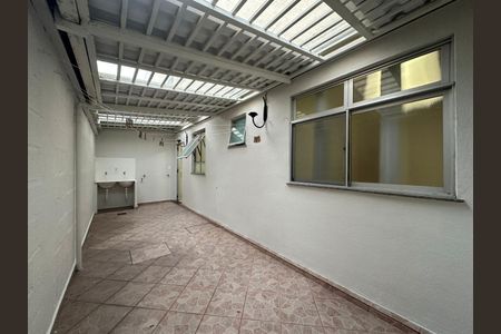 Apartamento à venda com 79m², 2 quartos e 1 vagaÁrea externa