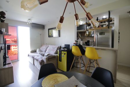 Sala de apartamento para alugar com 2 quartos, 60m² em Pechincha, Rio de Janeiro