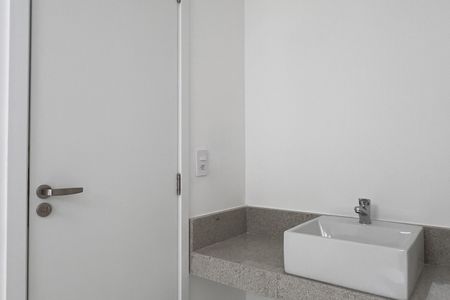 Apartamento à venda com 150m², 3 quartos e 3 vagasBanheiro da Suíte 2