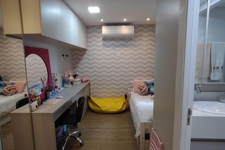 Apartamento à venda com 150m², 3 quartos e 2 vagas Apartamento à venda com 150m², 3 quartos e 2 vagasSuíte 2