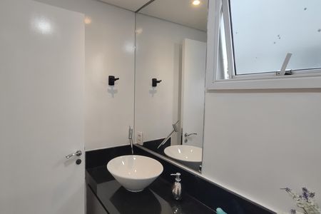 Apartamento à venda com 150m², 3 quartos e 2 vagas Apartamento à venda com 150m², 3 quartos e 2 vagasBanheiro social
