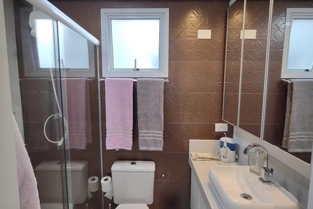 Apartamento à venda com 150m², 3 quartos e 2 vagas Apartamento à venda com 150m², 3 quartos e 2 vagasBanheiro da Suíte 1