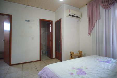 Casa à venda com 150m², 3 quartos e 2 vagasSuíte
