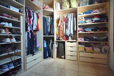 Casa à venda com 150m², 3 quartos e 2 vagasCloset da Suíte