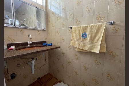 Casa à venda com 250m², 2 quartos e 2 vagas Casa à venda com 250m², 2 quartos e 2 vagasBanheiro