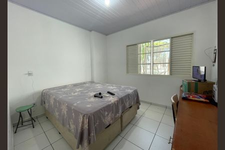Casa à venda com 250m², 2 quartos e 2 vagas Casa à venda com 250m², 2 quartos e 2 vagasQuarto