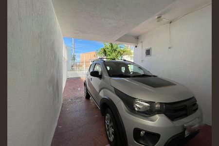Casa à venda com 250m², 2 quartos e 2 vagas Casa à venda com 250m², 2 quartos e 2 vagasGaragem