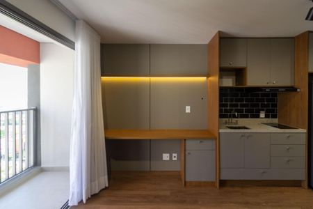 Studio para alugar com 28m², 1 quarto e sem vaga Studio para alugar com 28m², 1 quarto e sem vagaSala-Quarto