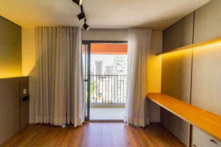 Sala-Quarto de kitnet/studio à venda com 1 quarto, 28m² em Santo Amaro, São Paulo