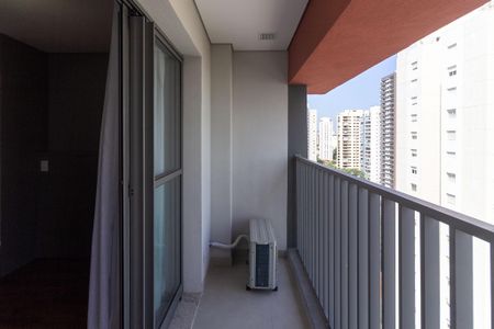 Studio para alugar com 28m², 1 quarto e sem vaga Studio para alugar com 28m², 1 quarto e sem vagaVaranda