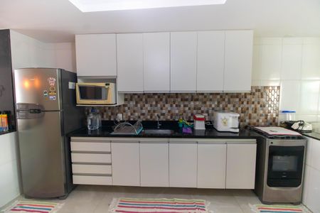 Casa para alugar com 250m², 3 quartos e 9 vagasCozinha e Área de Serviço