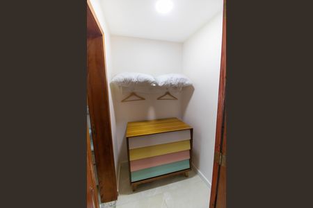 Casa para alugar com 250m², 3 quartos e 9 vagasCloset da suíte 1