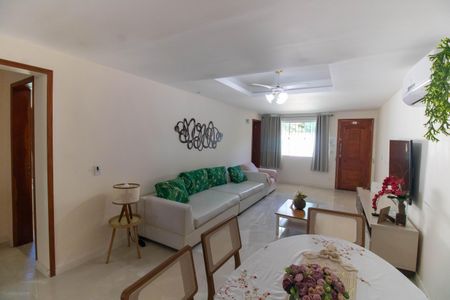 Sala de casa para alugar com 3 quartos, 250m² em Itaipu, Niterói