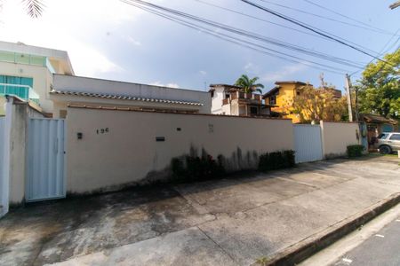 Casa para alugar com 250m², 3 quartos e 9 vagasFachada
