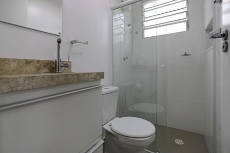 Banheiro de apartamento para alugar com 1 quarto, 40m² em Vila Mogilar, Mogi das Cruzes