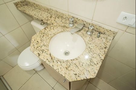 Apartamento à venda com 76m², 2 quartos e sem vagaBanheiro