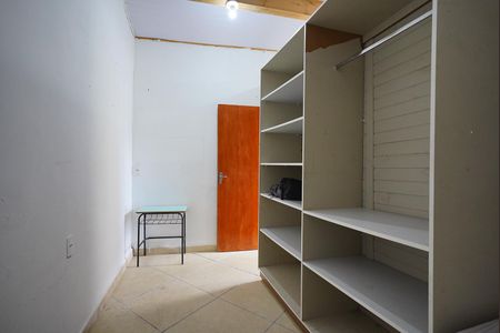 Quarto de kitnet/studio para alugar com 1 quarto, 60m² em Rio Tavares, Florianópolis