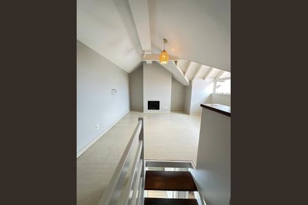 Casa de condomínio para alugar com 155m², 3 quartos e 2 vagasSótão 