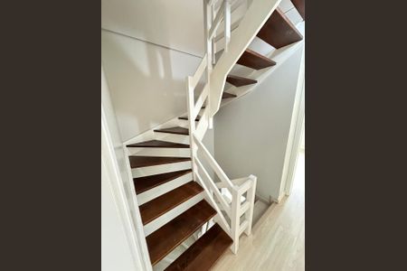 Casa de condomínio para alugar com 155m², 3 quartos e 2 vagasSótão 