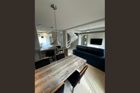 Sala de casa de condomínio para alugar com 3 quartos, 155m² em Estância Velha, Canoas