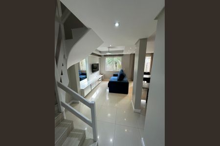 Casa de condomínio para alugar com 155m², 3 quartos e 2 vagasSala