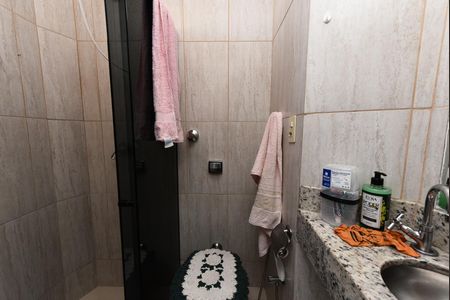Banheiro da Suíte de apartamento à venda com 3 quartos, 86m² em Novo Riacho, Contagem