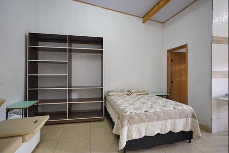 Sala - quarto de kitnet/studio para alugar com 1 quarto, 25m² em Rio Tavares, Florianópolis