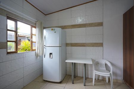 Cozinha de kitnet/studio para alugar com 1 quarto, 25m² em Rio Tavares, Florianópolis
