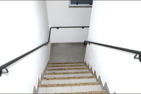 Apartamento à venda com 150m², 2 quartos e 3 vagasEscada