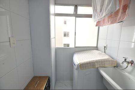 Apartamento para alugar com 64m², 3 quartos e 1 vagaÁrea de Serviço