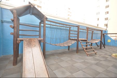 Apartamento para alugar com 64m², 3 quartos e 1 vagaÁrea comum - Playground