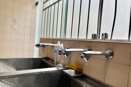 Casa para alugar com 750m², 5 quartos e 8 vagasÁrea de Serviço