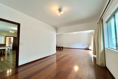 Casa para alugar com 750m², 5 quartos e 8 vagasSala de Jantar