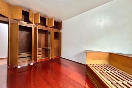 Casa para alugar com 750m², 5 quartos e 8 vagasQuarto 3