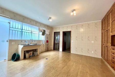 Casa para alugar com 750m², 5 quartos e 8 vagasÁrea de Serviço