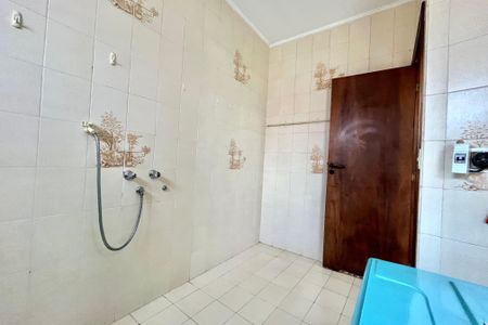 Casa para alugar com 750m², 5 quartos e 8 vagasBanheiro Corredor