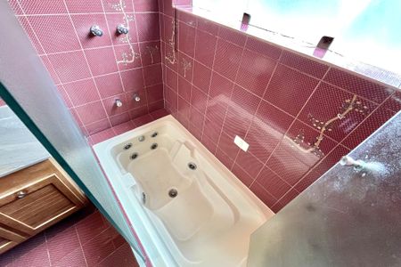 Casa para alugar com 750m², 5 quartos e 8 vagasBanheiro da Suíte 2