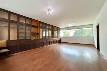 Casa para alugar com 750m², 5 quartos e 8 vagasSala 2